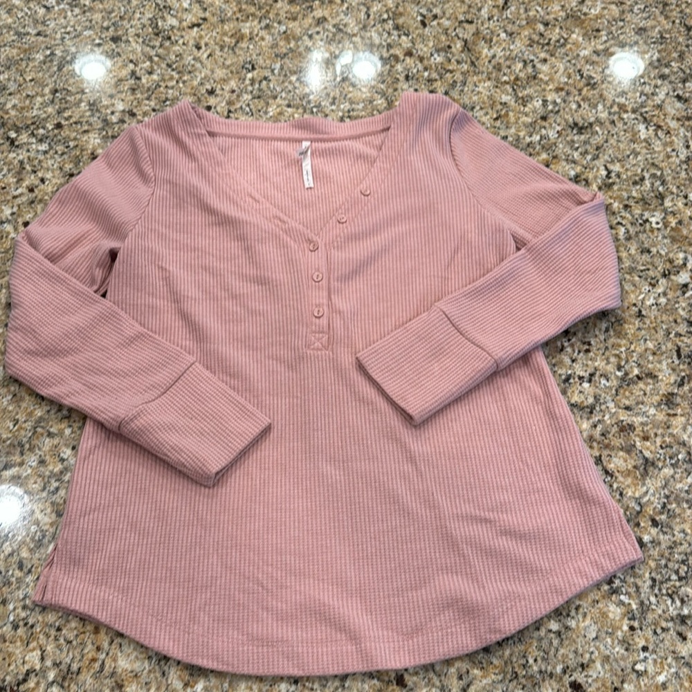 Soma lightweight rib knit long sleeve Henley, size S